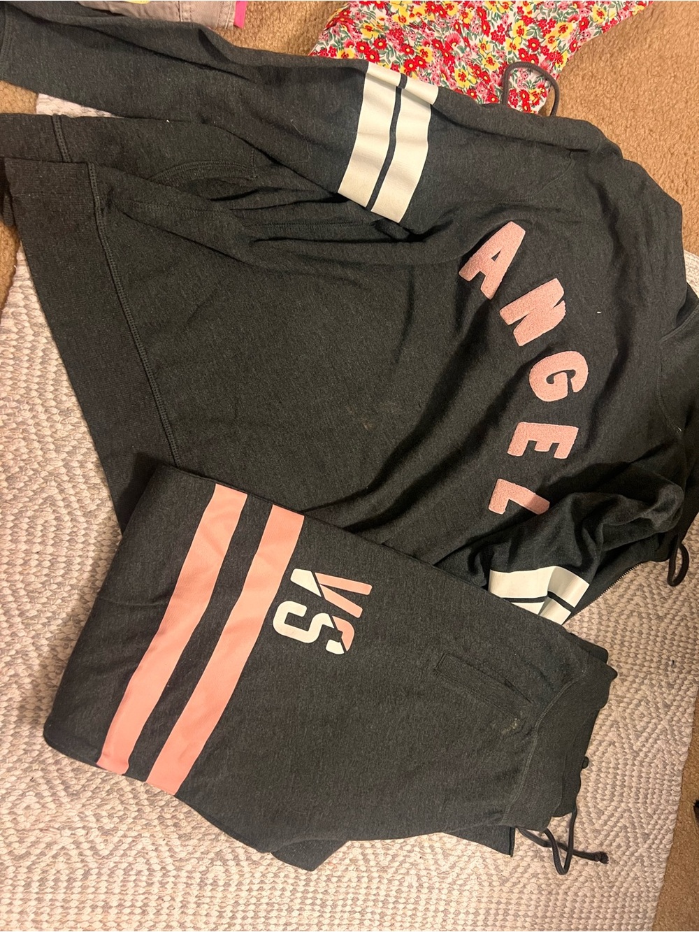 PINK Victoria's Secret Charcoal Gray Lounge Set with Pink and White Accents